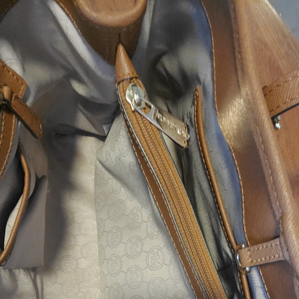 Michael Kors Purse - Picture 9 of 13